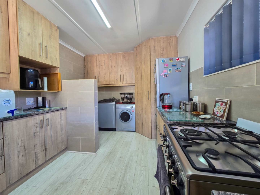 4 Bedroom Property for Sale in Stilbaai Wes Western Cape